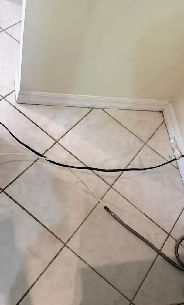 Difficult corner cleanup after cleaning