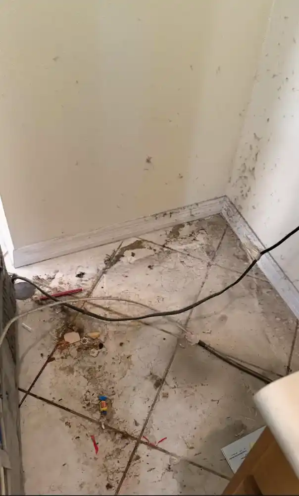 Difficult corner cleanup before cleaning