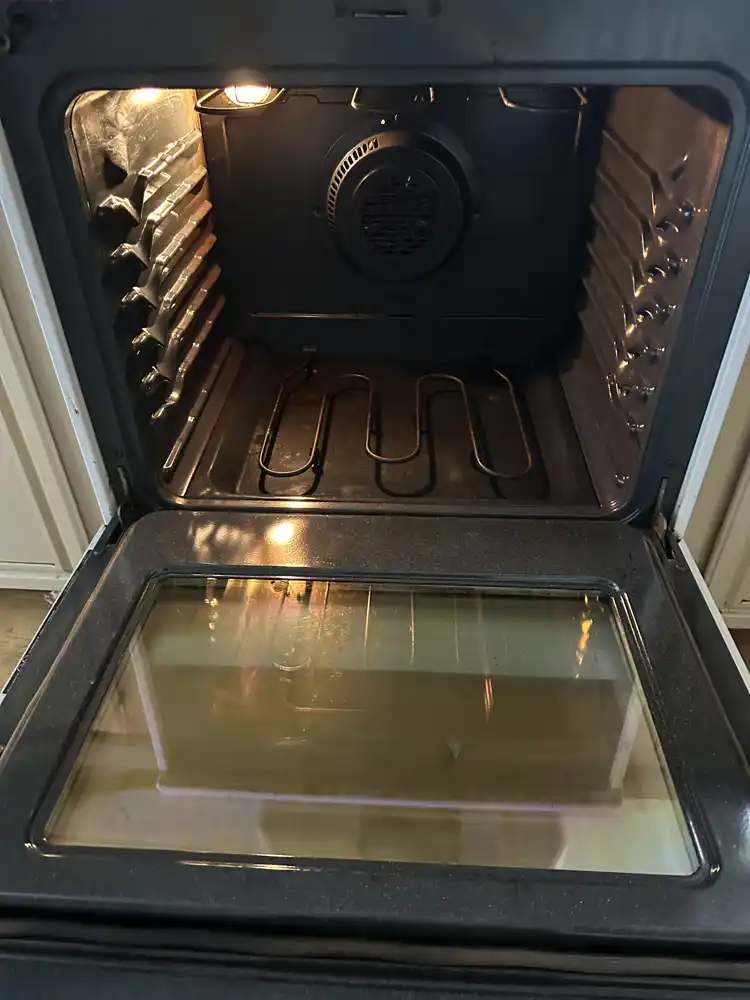 Inside oven cleaning after cleaning