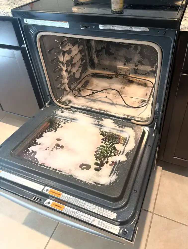 Another oven cleaning result before cleaning