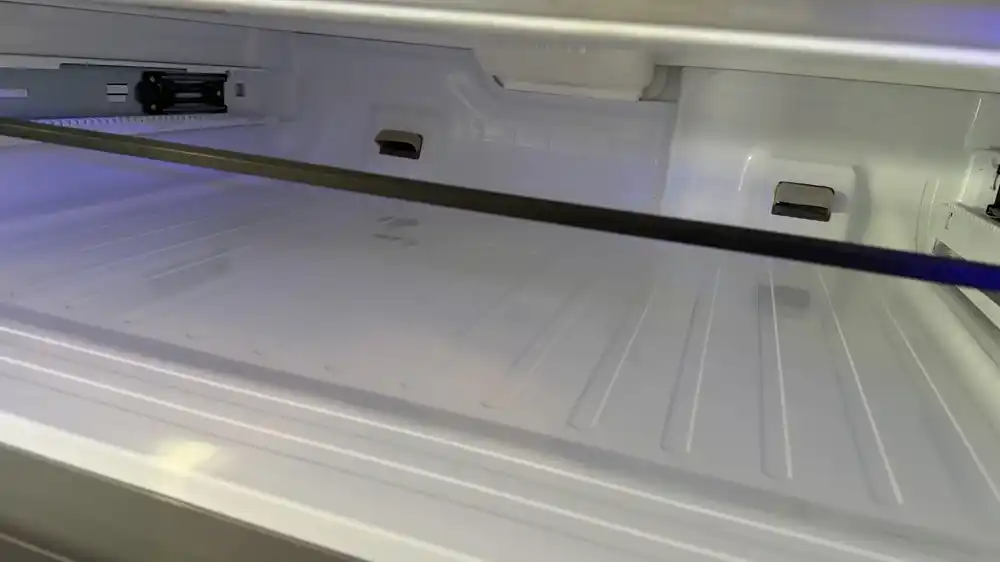 Inside refrigerator cleaning after cleaning